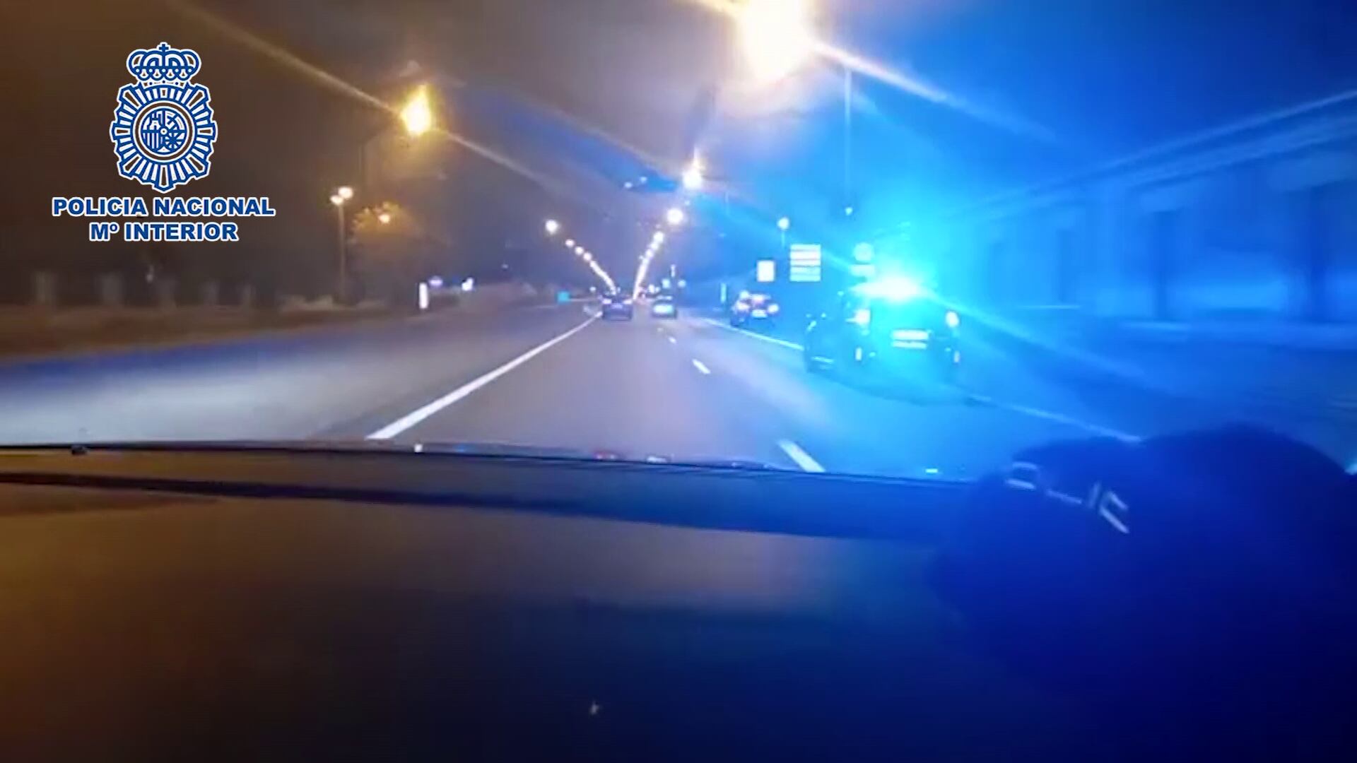 Imagen de la persecución desde el interior de un vehículo policial