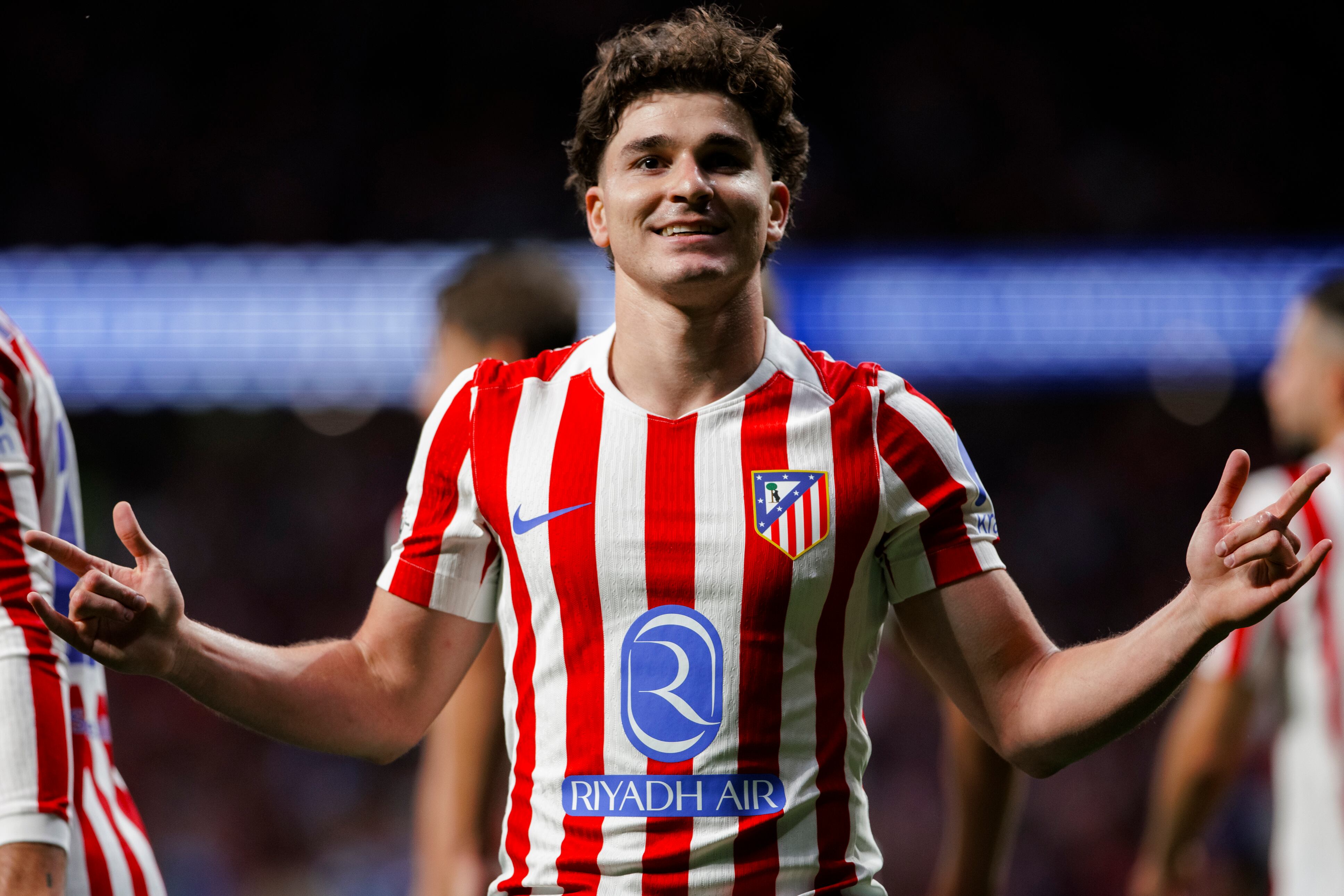 Julián Alvarez durante el partido frente al Arsenal