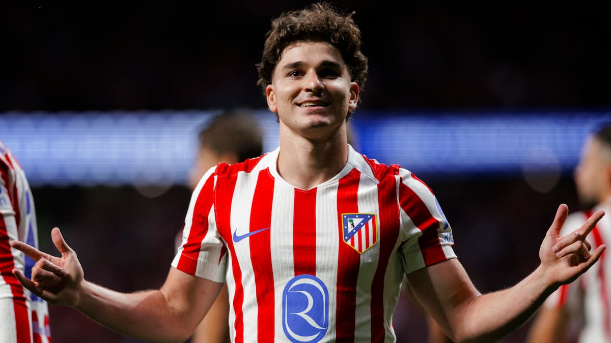 Julián Alvarez sufre un esguince leve de tobillo: salvo recaída, llegará a tiempo para la vuelta de las semifinales en Londres