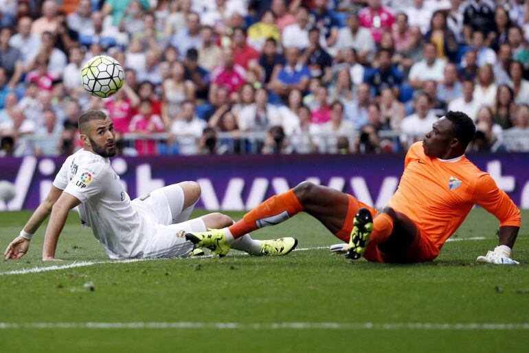 Kameni detiene un tiro de Benzema