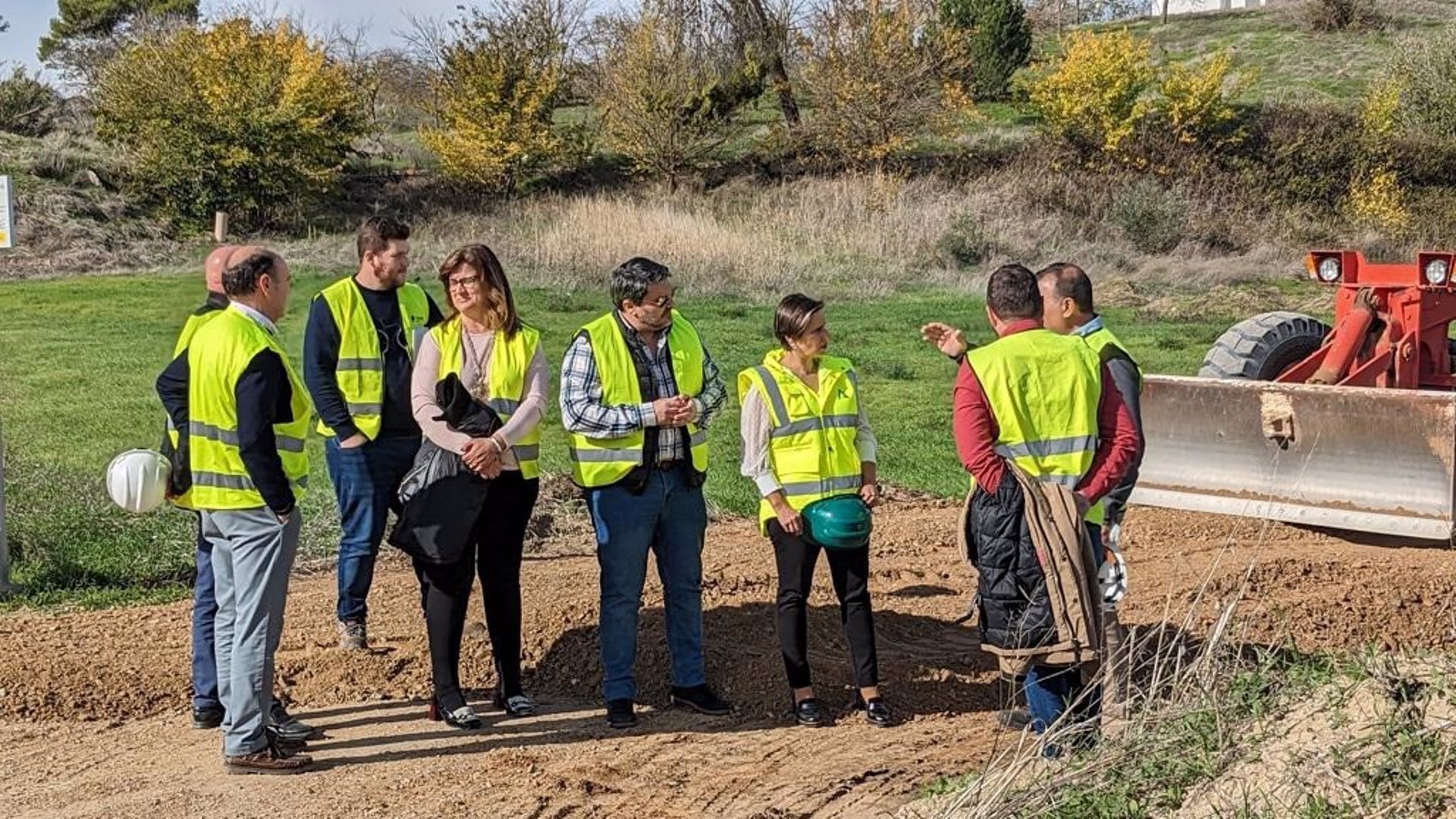 Visita  a las obras en el camino rural San Julián de Marmolejo