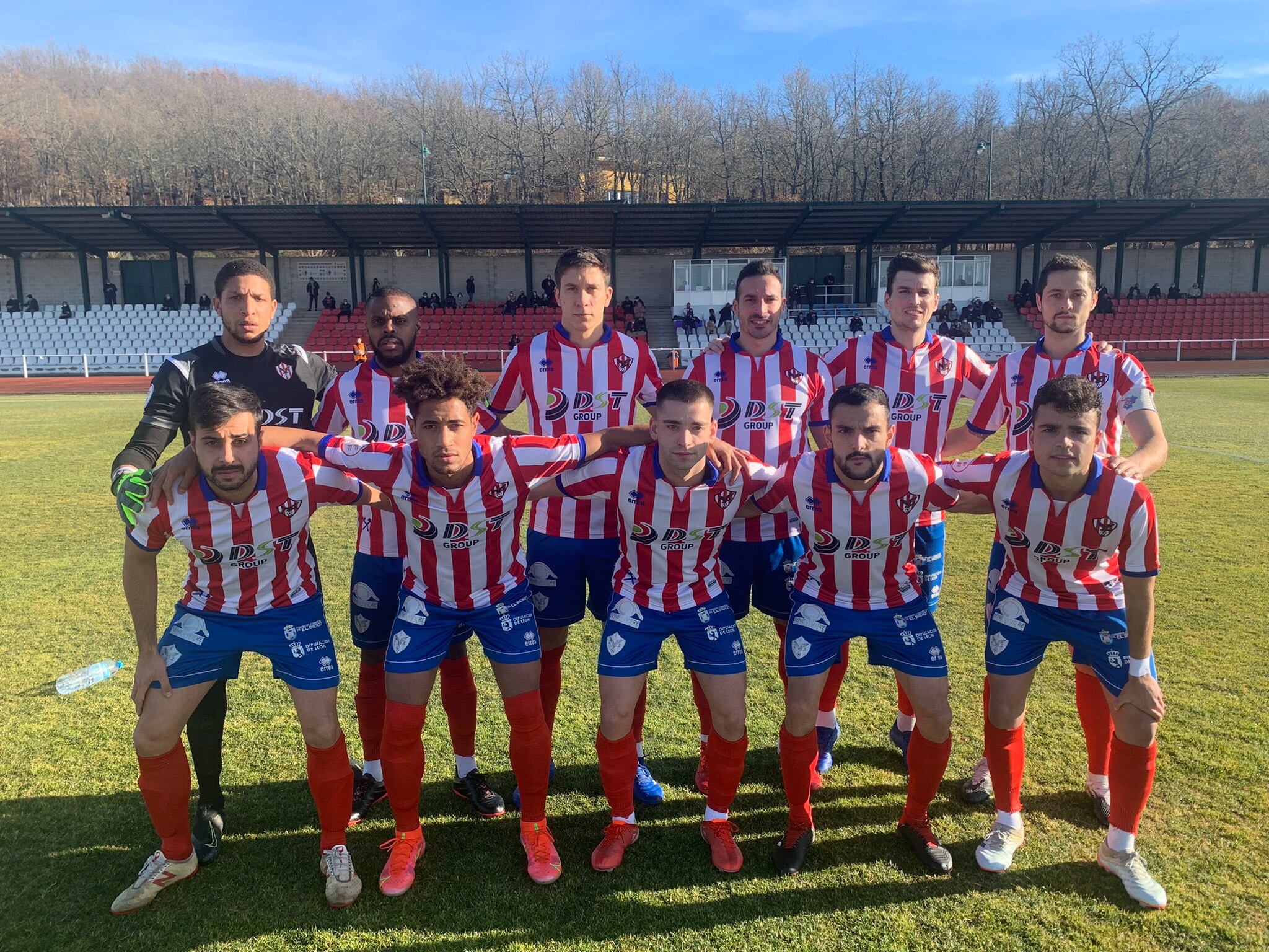 Once del conjunto rojiblanco que se vio superado por el Real Ávila