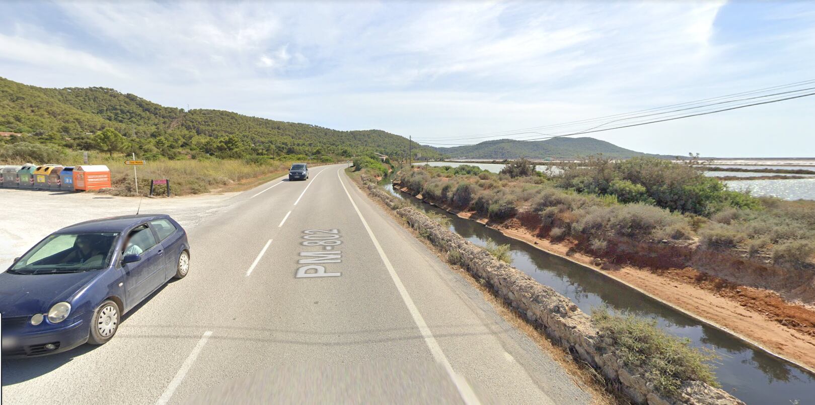 Imagen de la carretera de ses Salines a su paso por la localidad de Sant Francesc