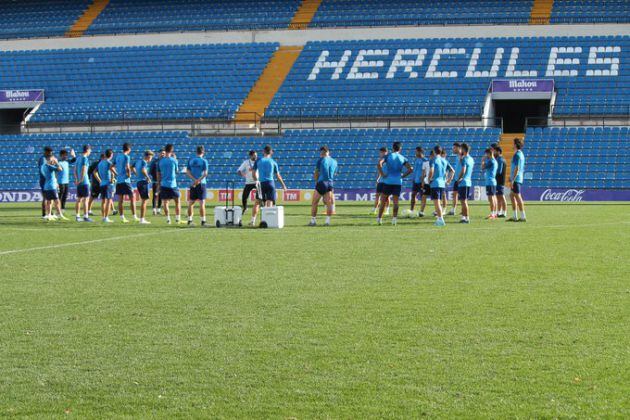 El equipo ha entrenado este viernes a puerta cerrada