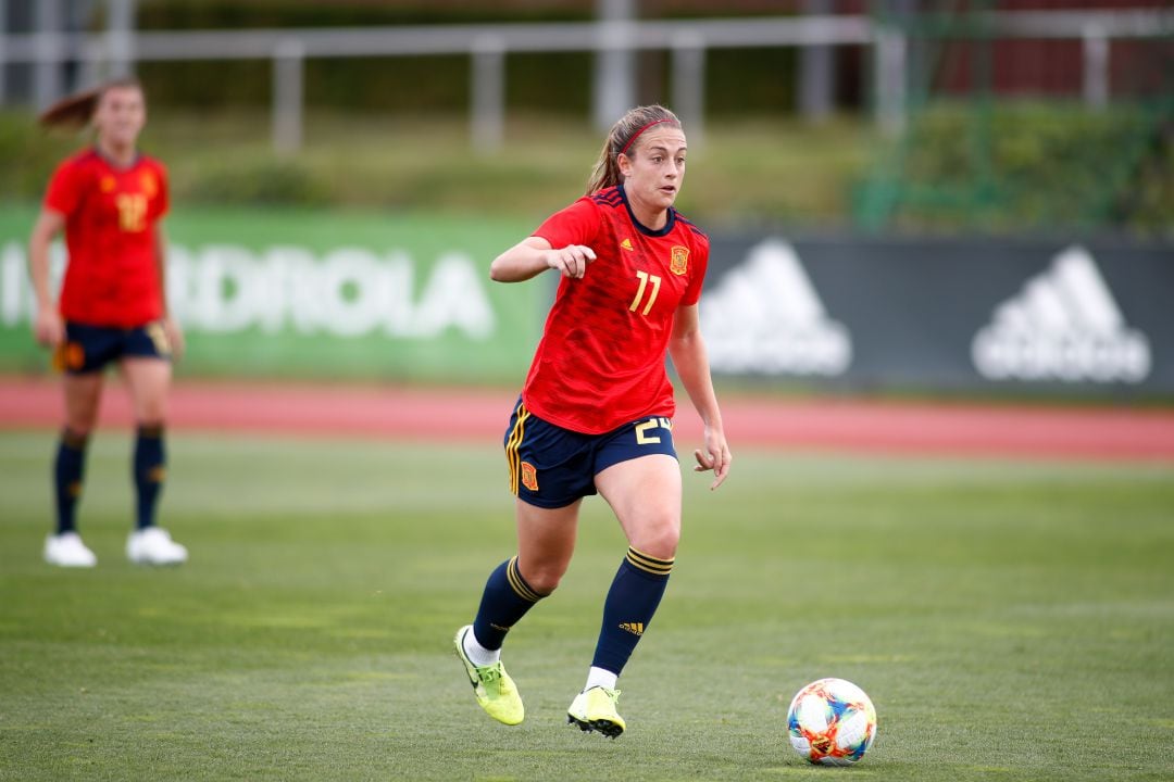 Alexia Putellas, durante un partido con la selección.