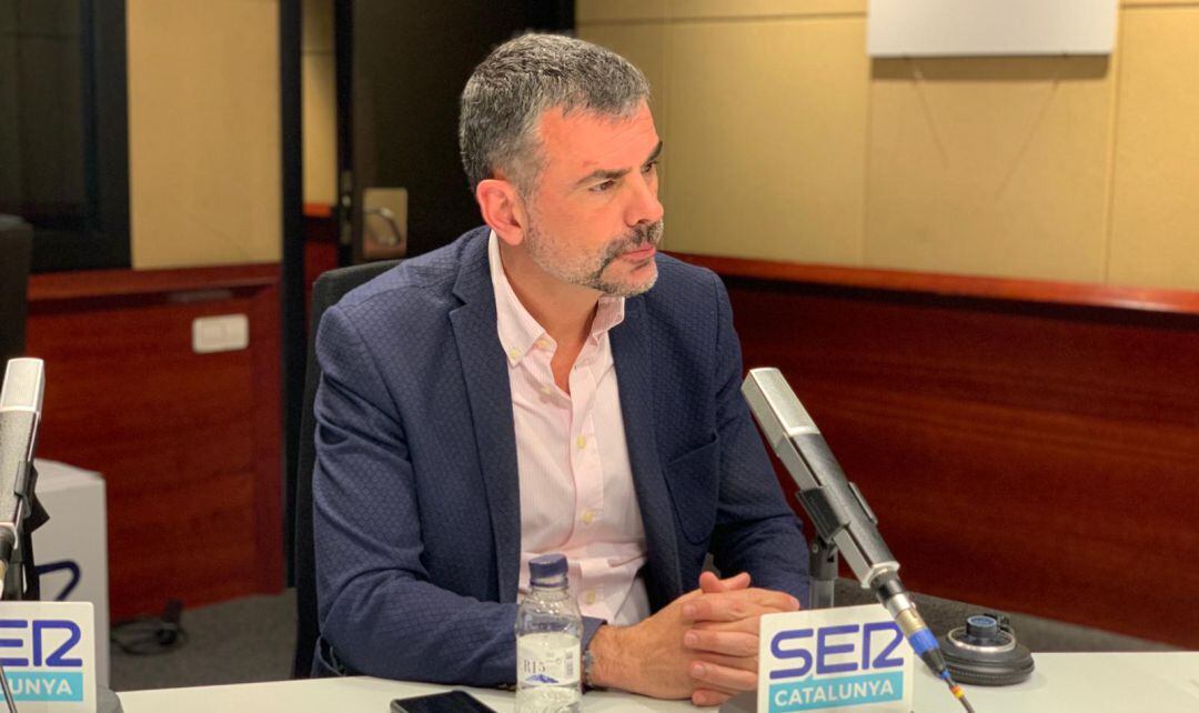 El exconseller Santi Vila, en los estudios de Radio Barcelona