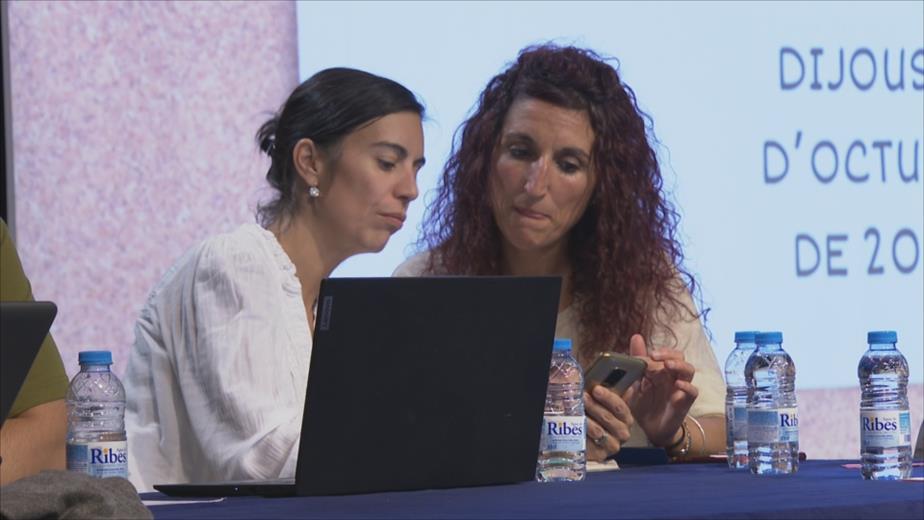 Un moment de l&#039;assemblea general del Sindicat de l&#039;Ensenyament Públic a la Llacuna.