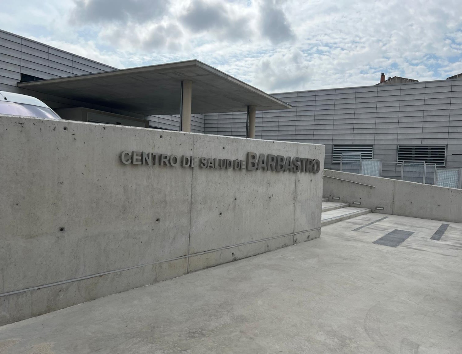 Centro de Salud de Barbastro. Foto: Agustín Félix