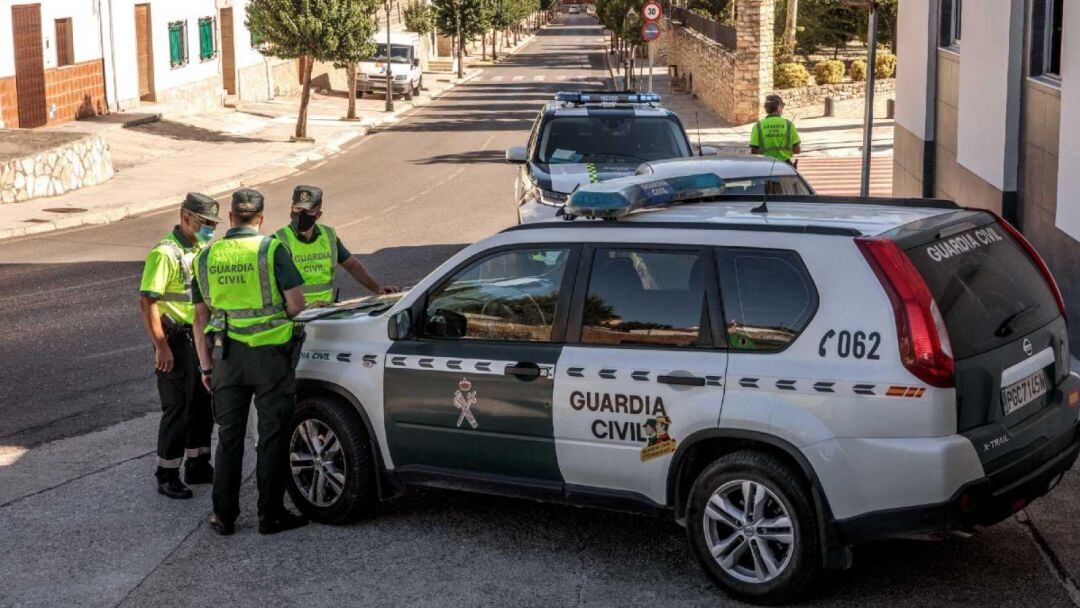 Imagen de archivo de un coche patrulla de la Guardia Civil 