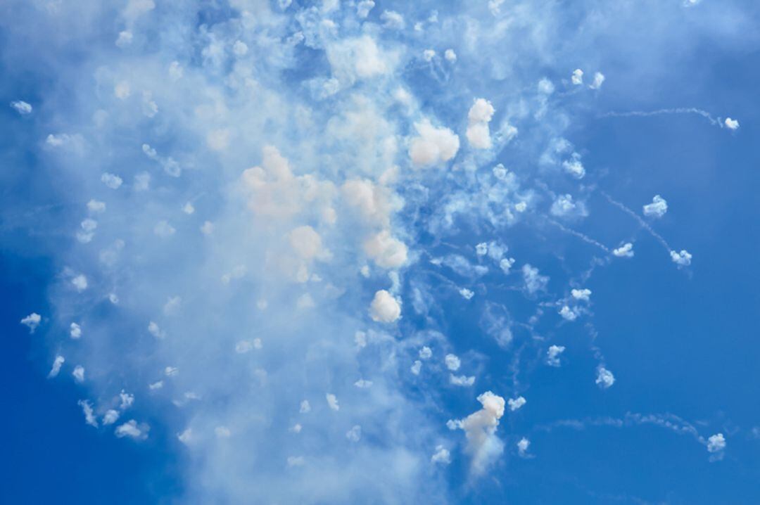 El cielo de Valencia durante una mascletà