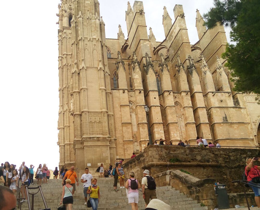 Zona próxima al lugar donde se ha producido el suceso y que suele estar muy concurrida de turistas