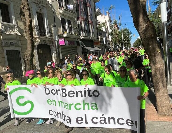 La marcha pasando por la avenida de la Constitución