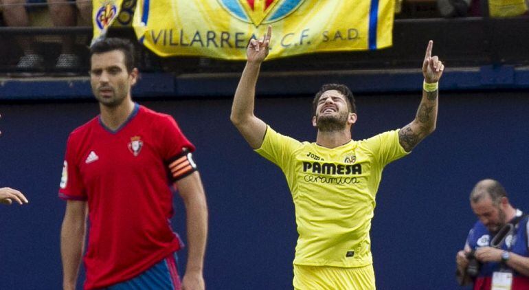 Pato celebra su gol ante el Villarreal