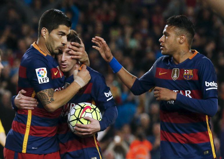 Football Soccer - Barcelona v Sporting Gijon - Spanish Liga BBVA - Camp Nou stadium, Barcelona - 23/4/16Barcelona&#039;s Luis Suarez, Lionel Messi and Neymar celebrate a goal against Sporting Gijon