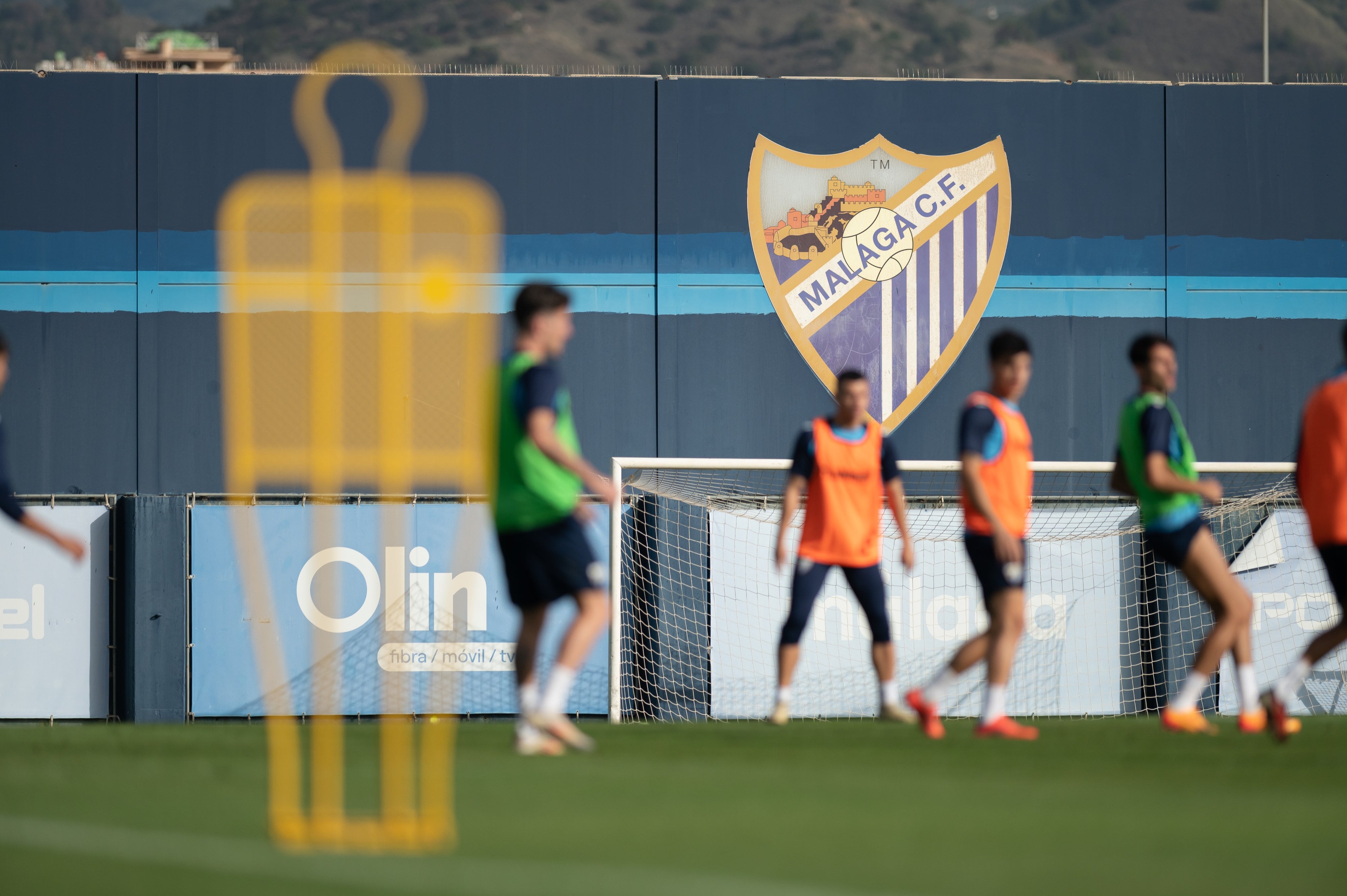 El Málaga entrenó este martes en el estadio de La Rosaleda para preparar el encuentro de este sábado contra el Deportivo