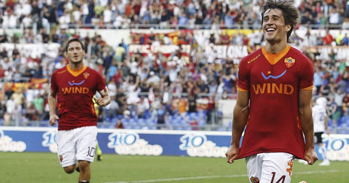 El delantero español de la AS Roma, Bojan Krkic, celebra el gol conseguido ante el Atalanta durante el partido de la Serie A disputado en el estadio Olímpico de Roma