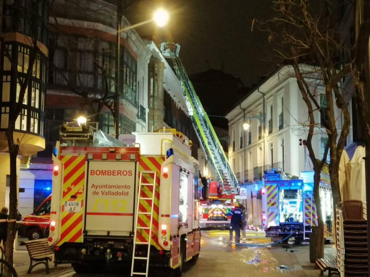Tres familias regresan a sus domicilios después del incendio en Héroes de Alcántara