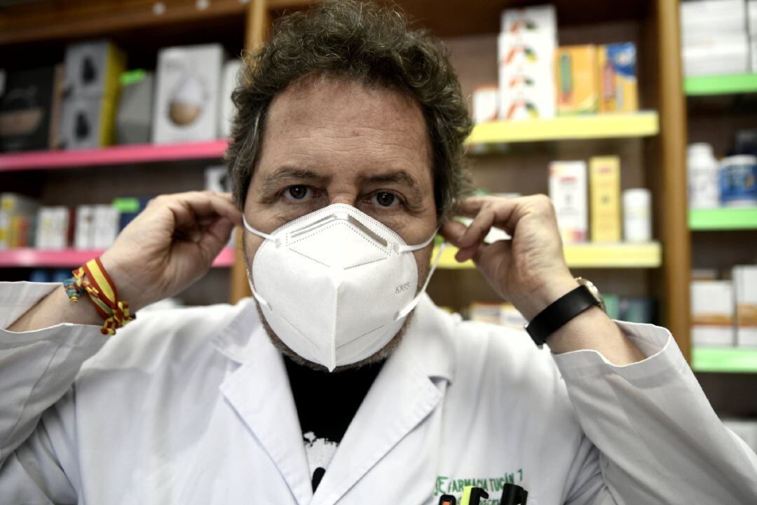 El uso de mascarillas será obligatorio en la vía pública y en espacios cerrados donde no haya distancia mínima