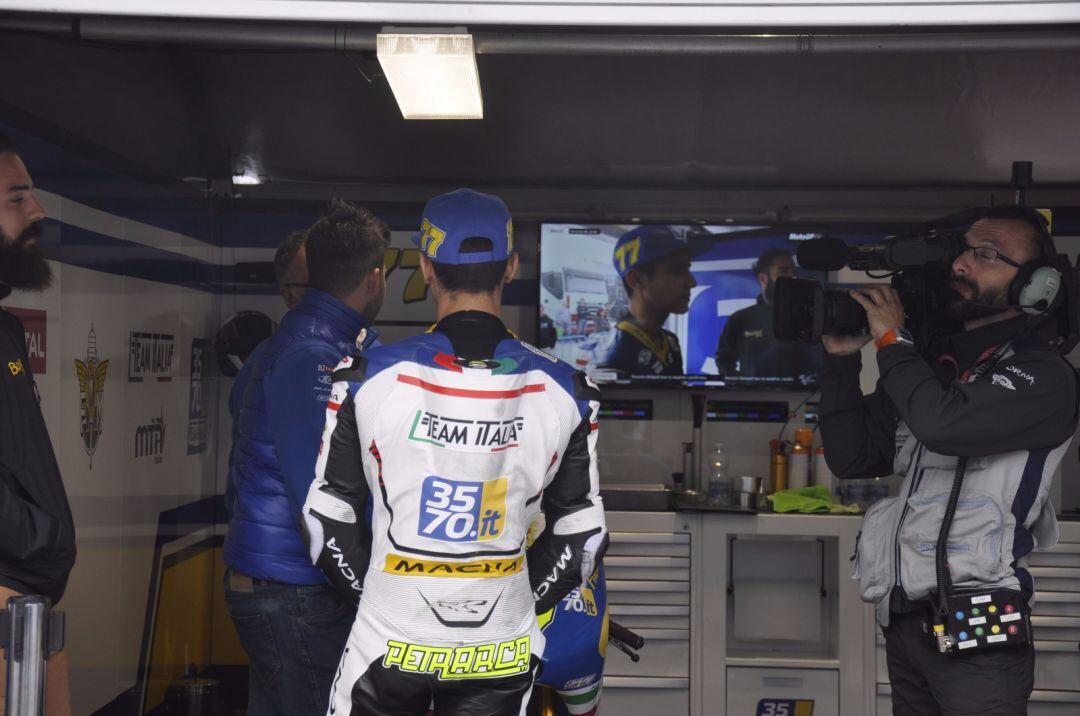 Uno de los pilotos siguiendo una de las carreras del Circuito de Jerez