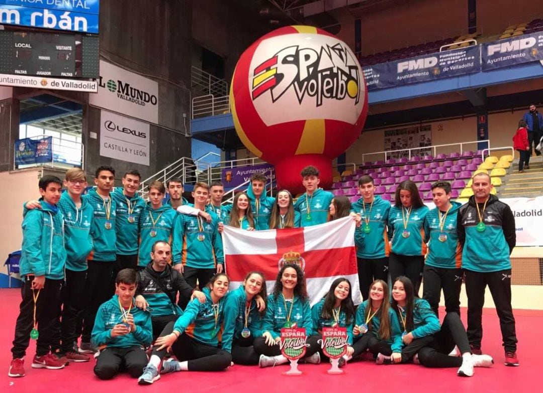 Los canteranos del Mintonette.