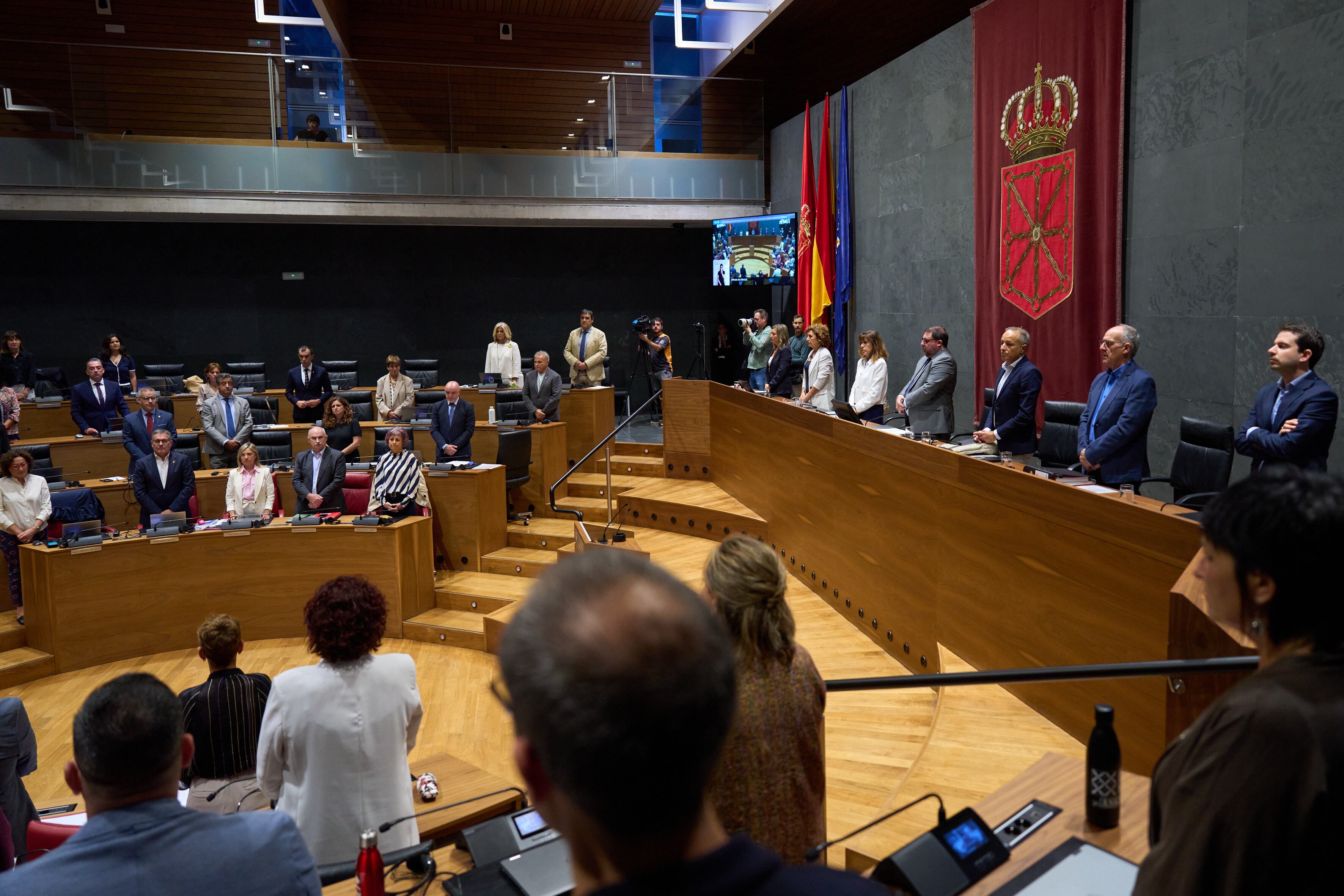 Minutos de silencio en el Parlamento de Navarra de este jueves 11 de septiembre