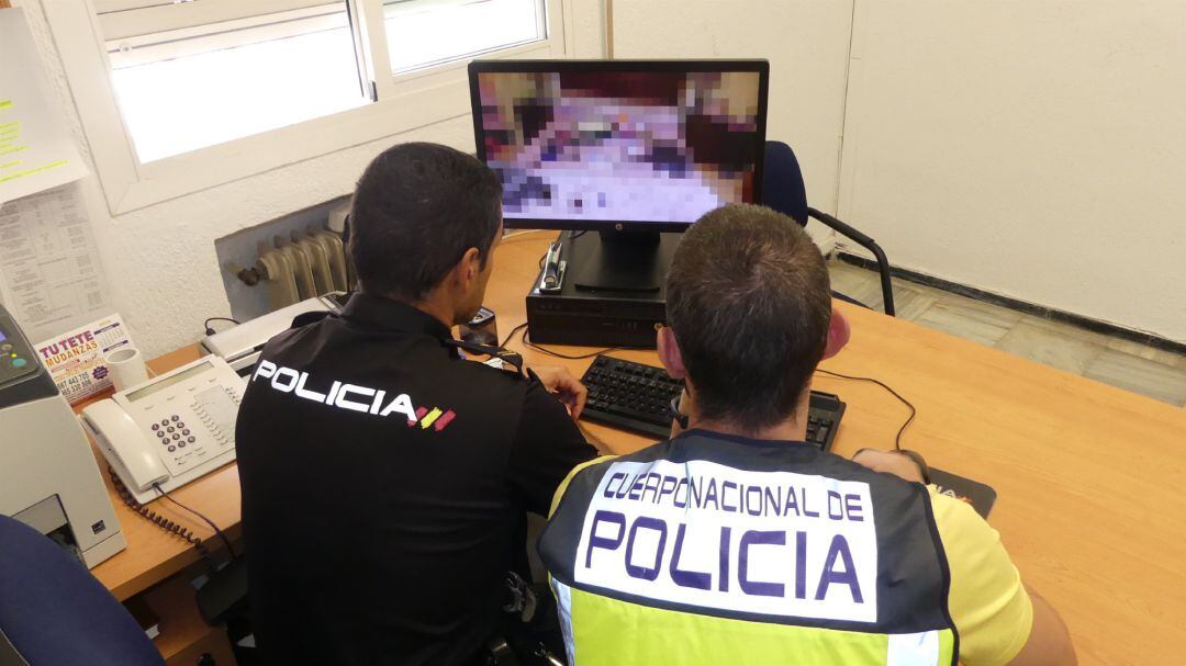 Agentes de la Policía Nacional