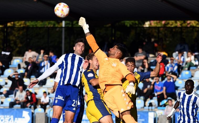 Talavera dela Reina, 6 de Noviembre de 2022
Futbol 1ª RFEF, Talavera de la Reina C.F. - Alcorcon UD.
Foto: Abel Martinez.