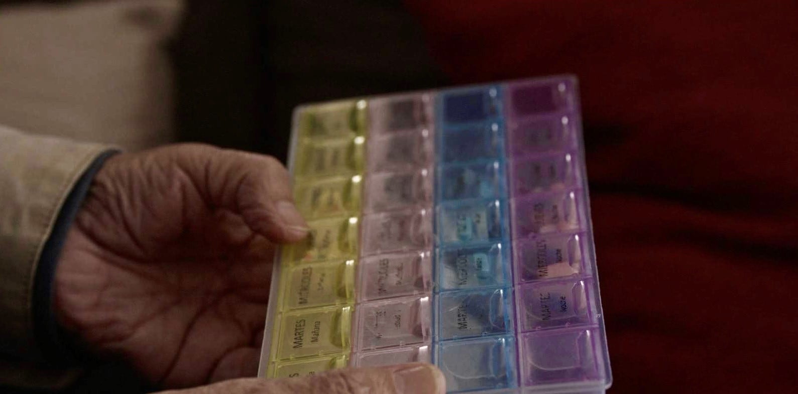 Pastillero semanal de Carlota, adolescente con dolor crónico