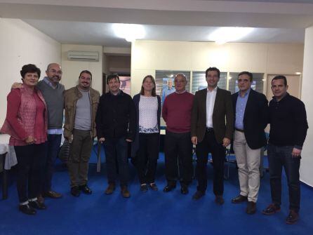 Los reprensentantes del PP posan durante el encuentro