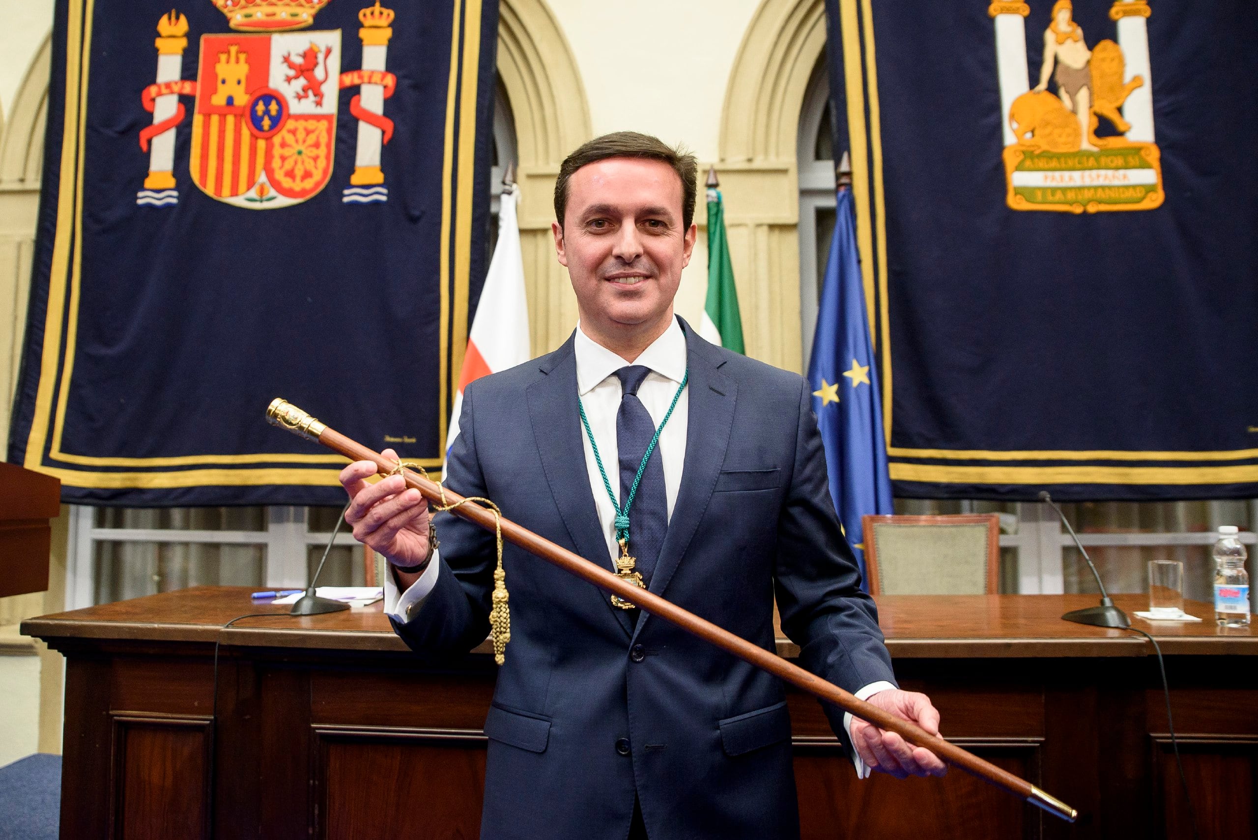 Javier Aureliano García renueva como presidente de la Diputación con mayoría absoluta de diputados del PP en el Palacio Provincial.