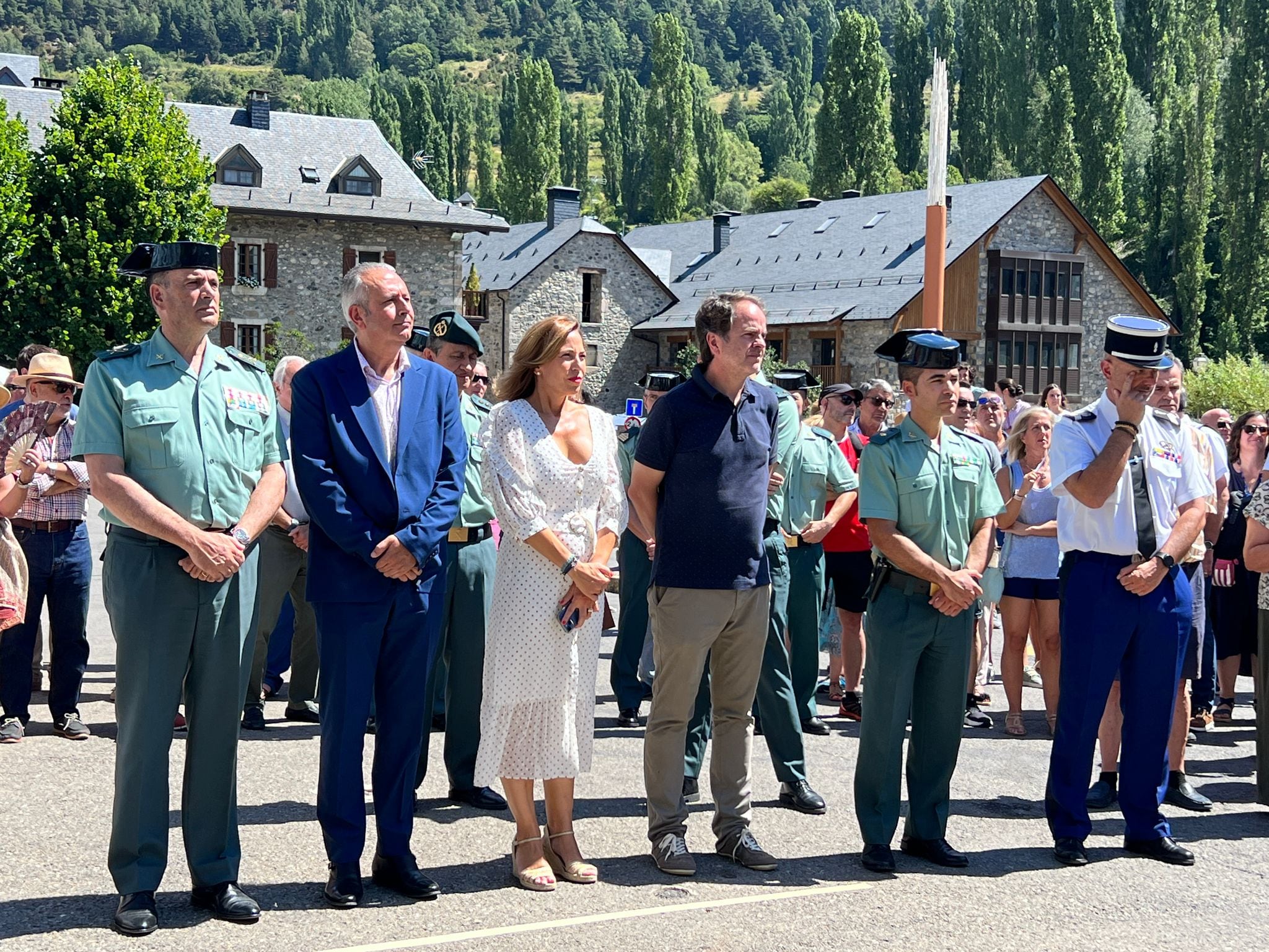 Roberto Bermúdez de Castro y Natalia Chueca en el homenaje a los 2 guardia civiles asesinados por ETA en 2020