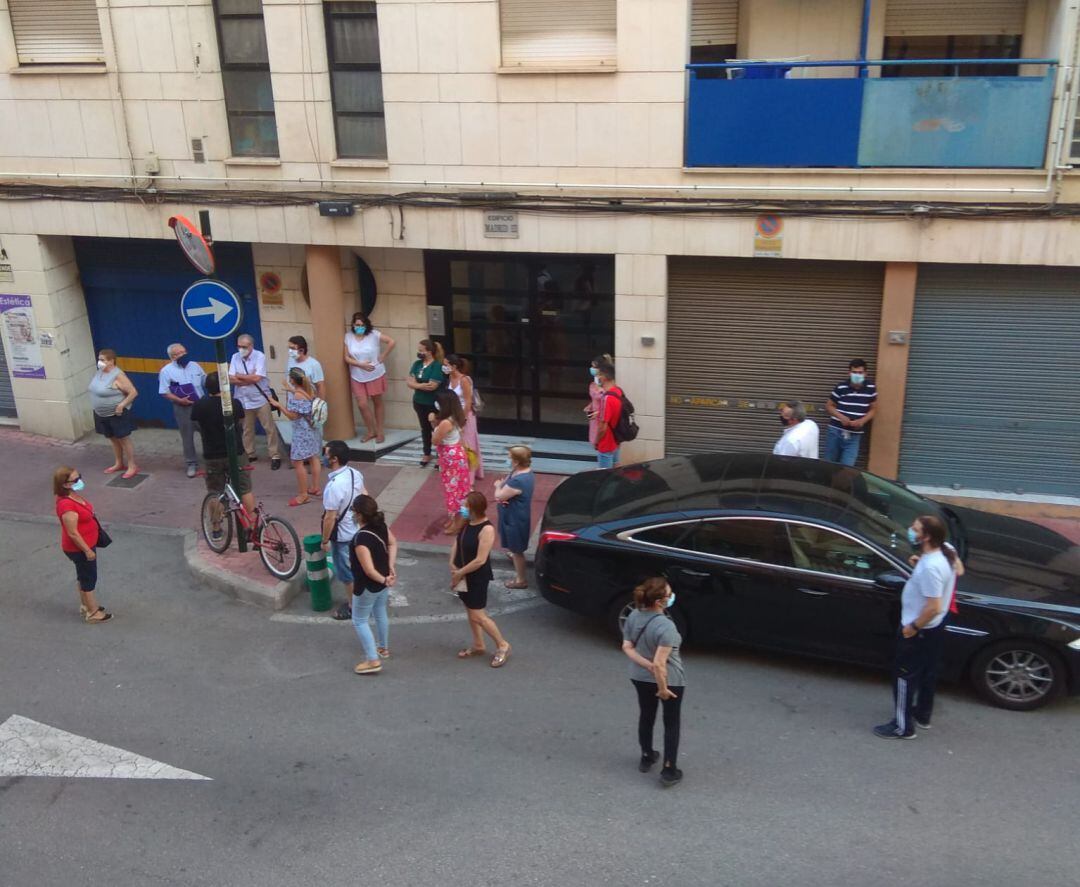 Concentración de vecinos en Murcia