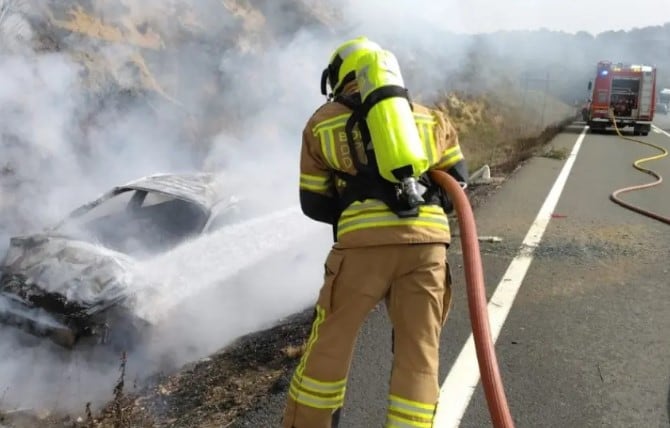Bombero del SPEIS de Huesca en acción