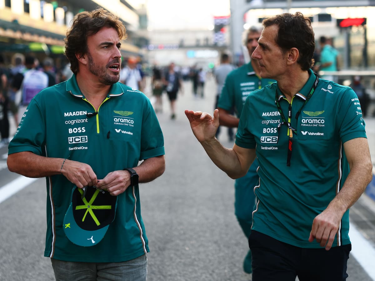 De la Rosa señala el objetivo de Aston Martin para 2026: "Tenemos que darle un mejor coche a Alonso... porque la edad no perdona"