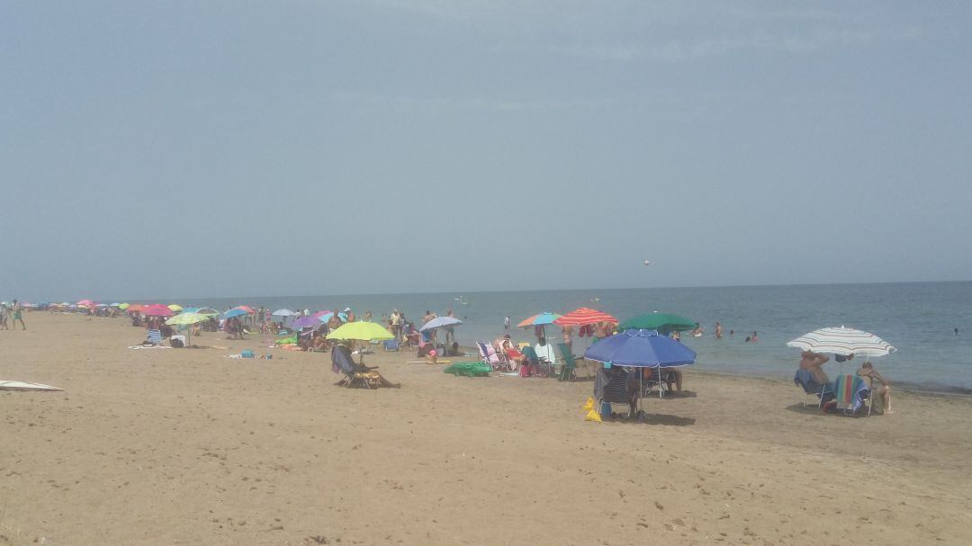 Imagen de una playa de Dénia, agosto de 2019.