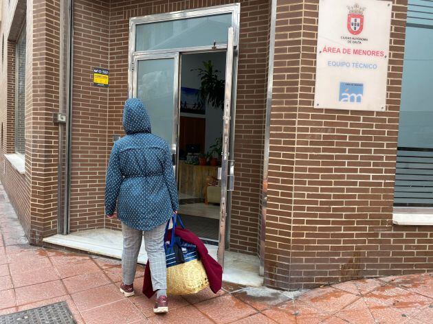 La pequeña Shelma, a su llegada al área de menores de Ceuta.