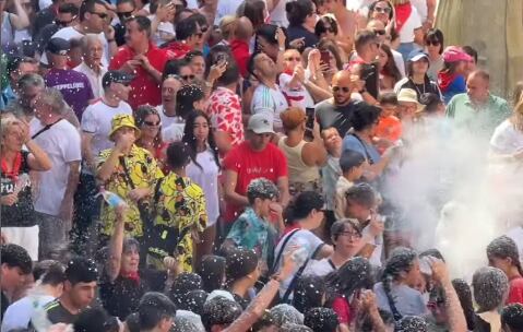 Momento del chupinazo de Peñafiel