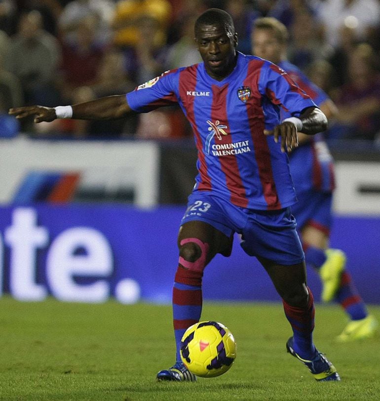 03/11/13 PARTIDO PRIMERA DIVISION LEVANTE - GRANADA PAPE DIOP