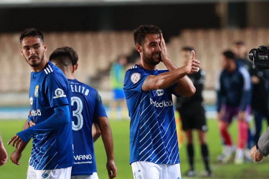 Antonio Jesús celebra su gol ante el Coria