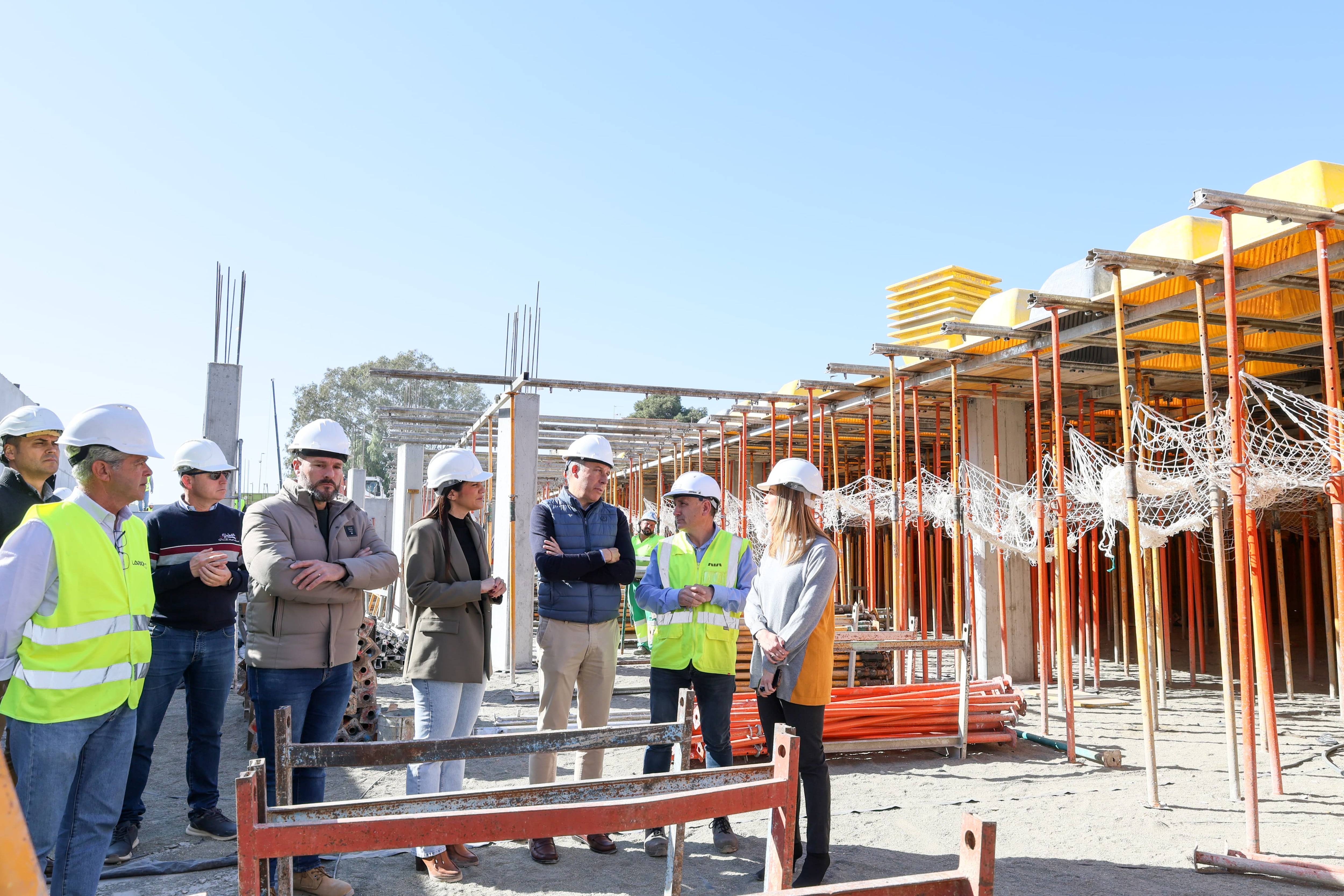 Fulgencio Gil, alcalde de Lorca, y concejales del equipo de Gobierno supervisan las obras del parking subterráneo del camino Marín