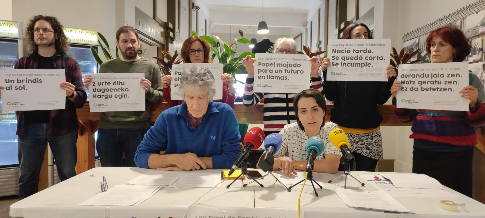 Alianza por el Clima Nafarroa organiza una concentración para el jueves 21 de marzo  frente al Parlamento de Navarra y un &#039;paseo climático&#039; al día siguiente desde la plaza del Castillo hasta las huertas de Aranzadi.