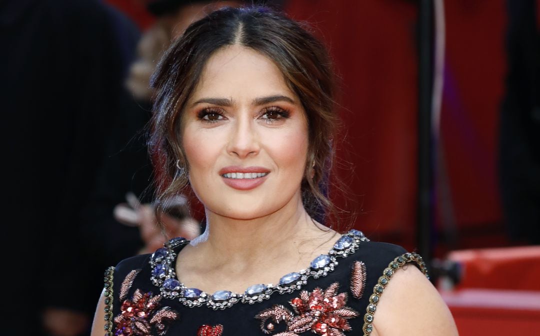 Salma Hayek confiesa que estuvo muy grave por la COVID-19.