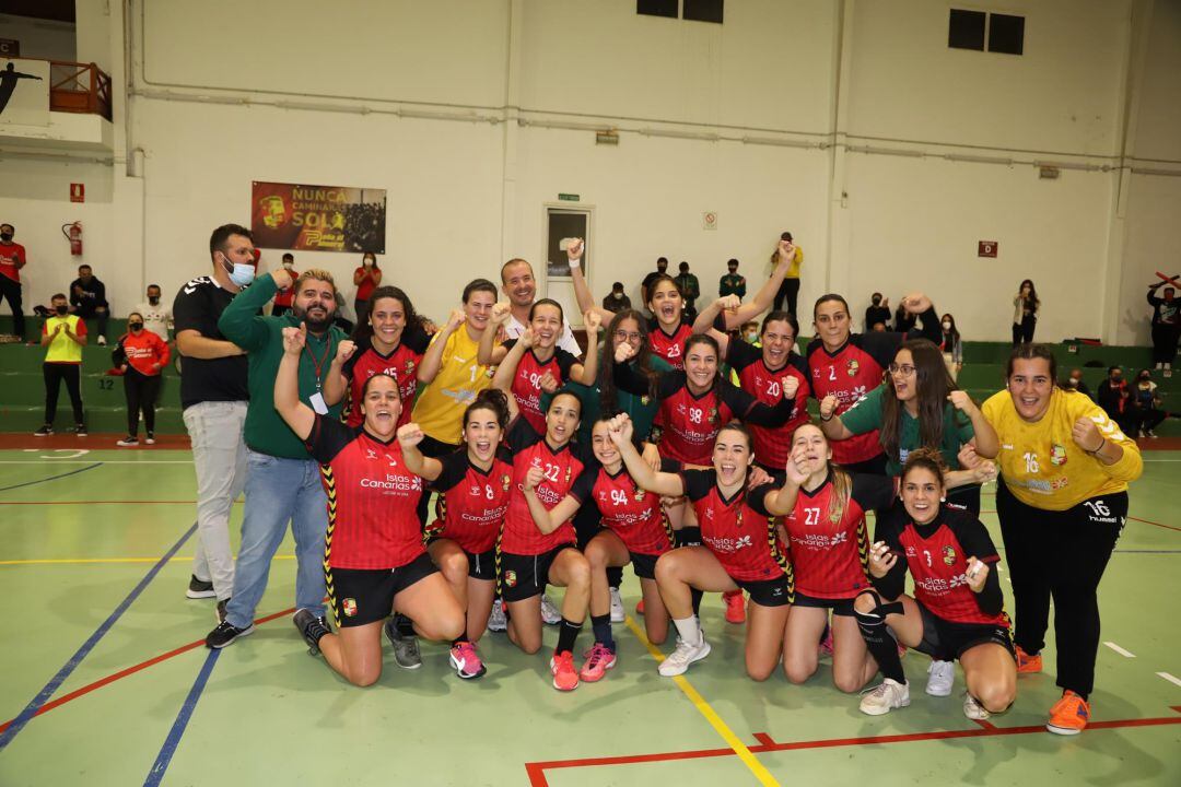 Alegría desbordada en las jugadoras y cuerpo técnico del Lanzarote Zonzamas.