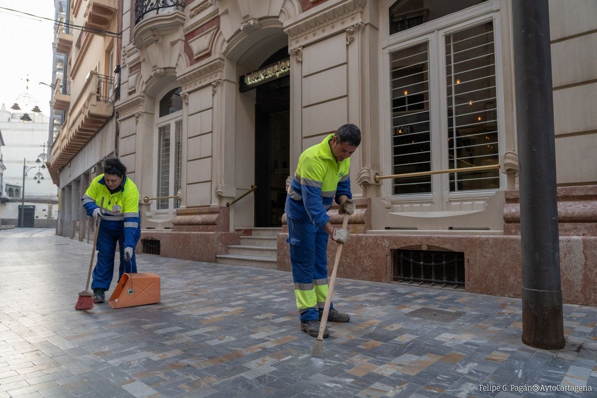 Limpieza viaria en calles de Cartagena