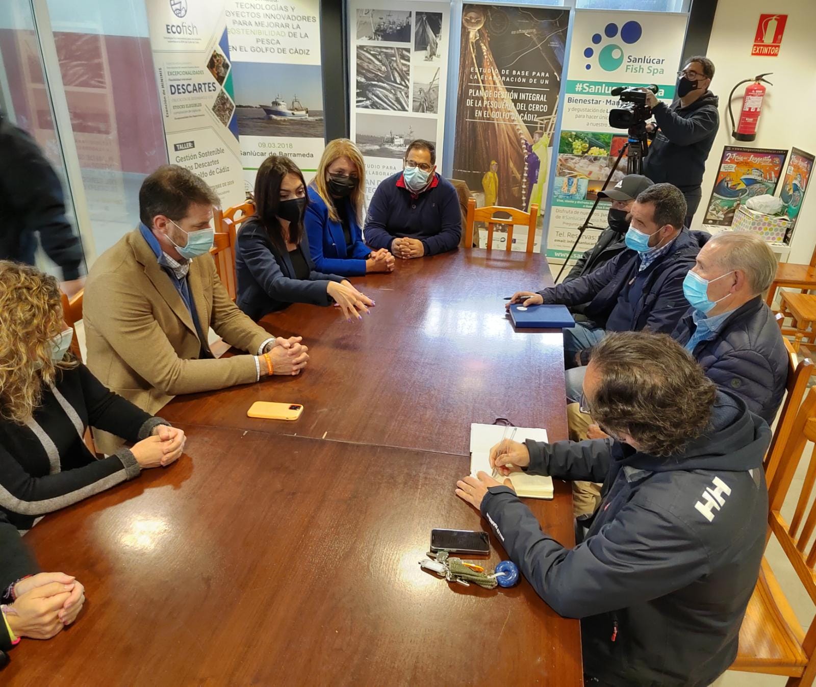 Reunión este martes en el puerto de Bonanza entre representantes de la Cofradía y de Ciudadanos