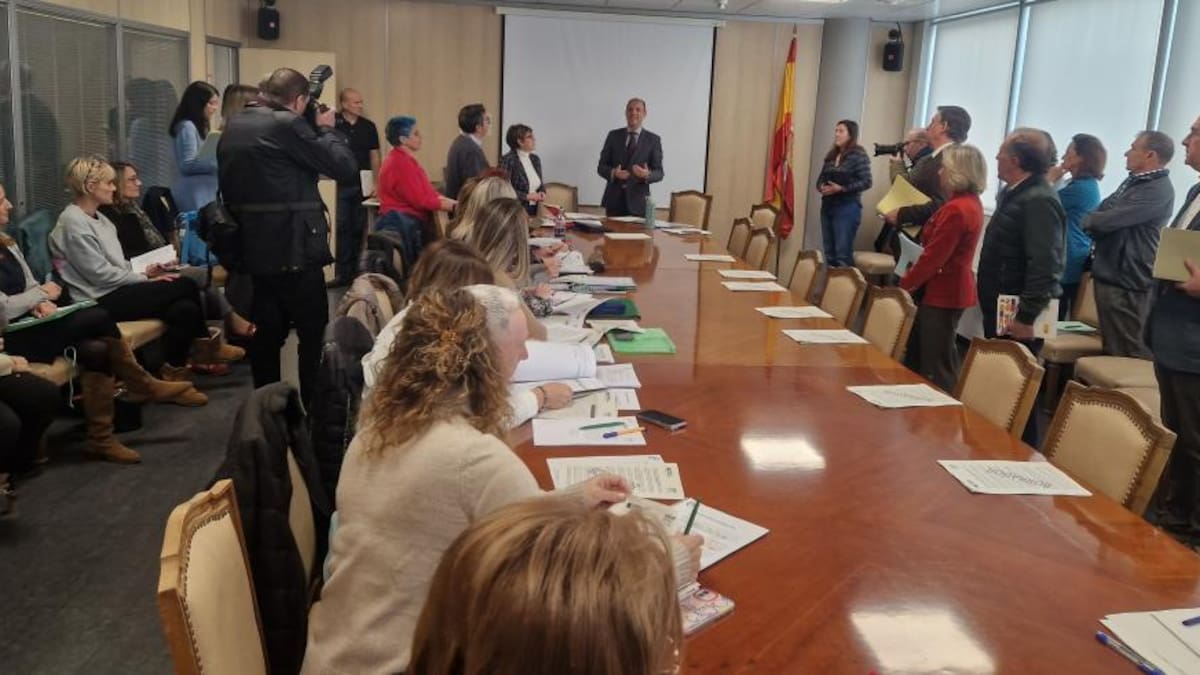 EL Salud destina 24,7 millones de euros este año, para la implantación progresiva de la jornada semanal de 35 horas