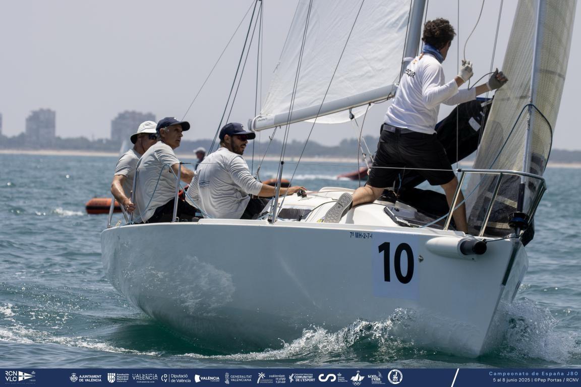 El vaixell de J80 de Pepequín Orbaneja va fregar el podi a València.