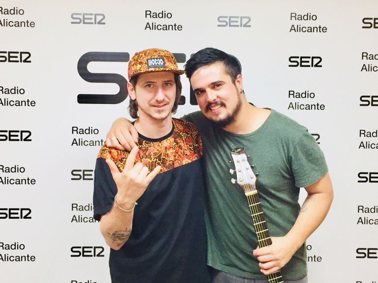 Alex y JuanMi de la banda almeriense Nixon en Radio Alicante SER