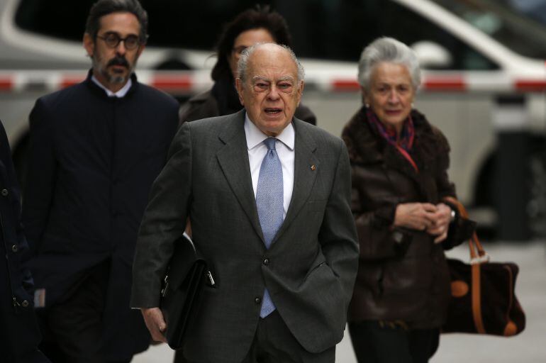 Jordi Pujol y su mujer, Marta Ferrusola, llegan a la Audiencia Nacional 