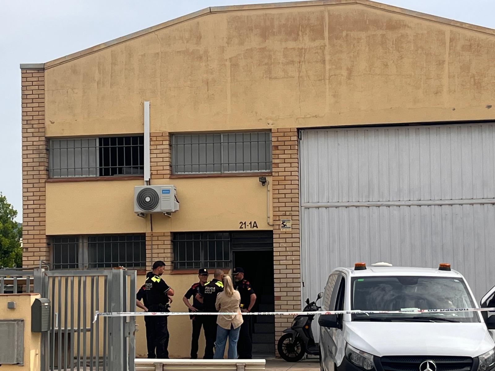 Nave industrial Sentmenat (Barcelona) donde se ha suicidado el asesino.